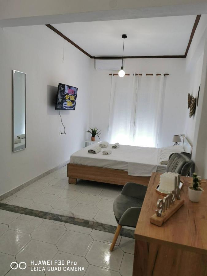 Vicky's Kokkari